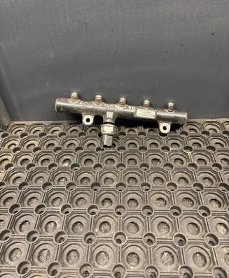 Fuel main line pipe