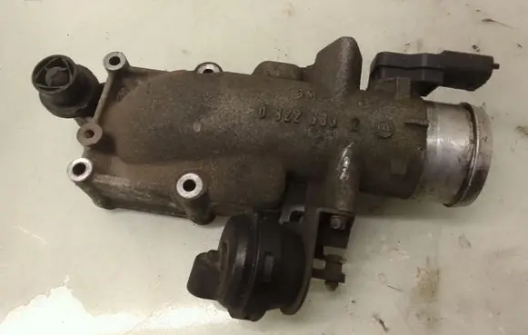 Opel Zafira A Throttle valve 08226802