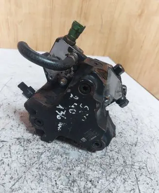 Volvo S80 Fuel injection high pressure pump 30756125 50243 0445010111