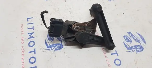 BMW 3 E90 E91 Front height sensor lever 6763735