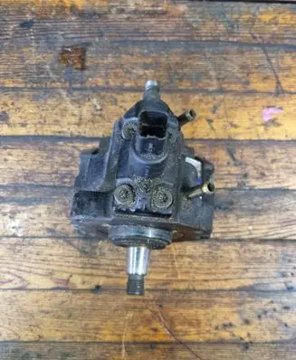 Hyundai Tucson JM Fuel injection high pressure pump 0445010021