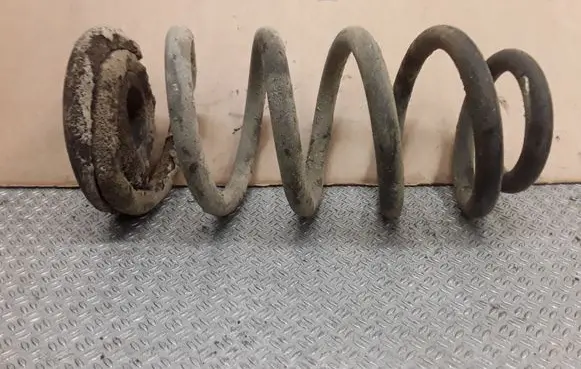 Audi A6 S6 C6 4F Front coil spring 