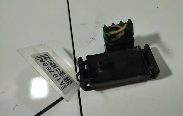 Renault Espace II Air quality sensor 8762321