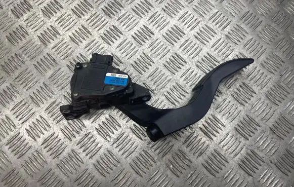 Audi A4 S4 B6 8E 8H Accelerator throttle pedal 8E1723523F 6PV00837600