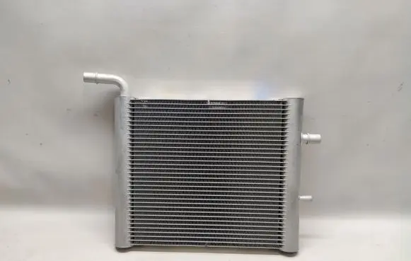 Land Rover Defender Coolant radiator R8B28D048BA