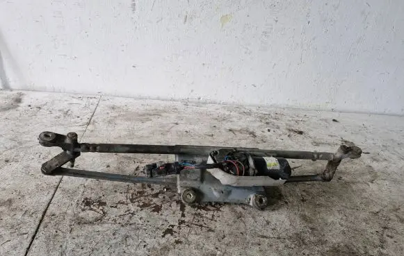 Jeep Grand Cherokee (WK) Front wiper linkage and motor