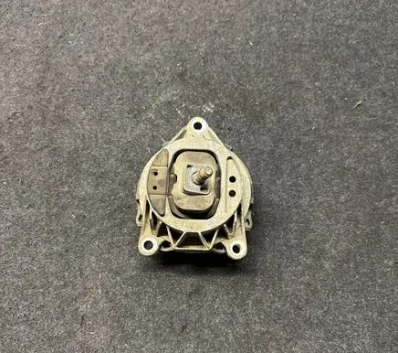 BMW X3 F25 Engine mount bracket 6785711