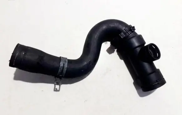 Audi A4 S4 B5 8D Engine coolant pipe/hose 4b0121049d