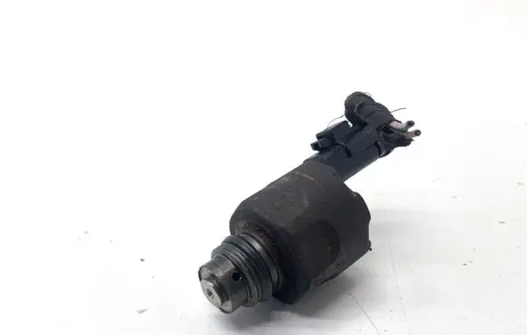 Ford Mondeo MK IV Fuel pressure regulator 