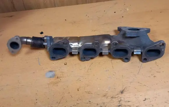 Mercedes-Benz E W212 Exhaust manifold A6511420001