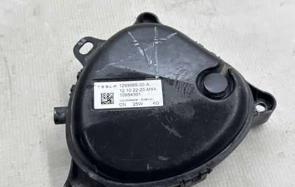 Tesla Model Y Horn signal 129996500A 10984301