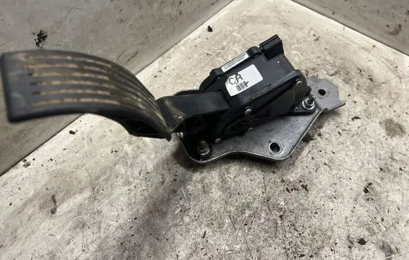Hyundai Santa Fe Accelerator throttle pedal FV0005A2B900