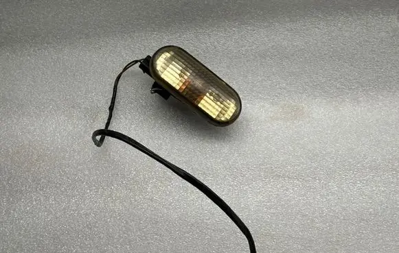 Volkswagen PASSAT B3 Front fender indicator light 3A0949117B