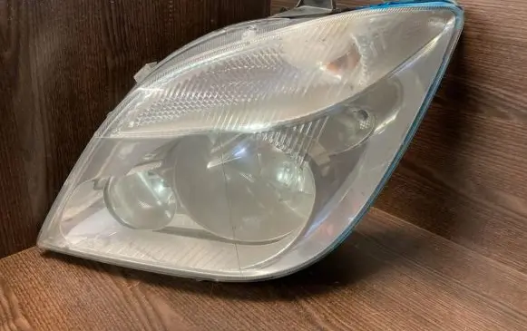 Mercedes-Benz Sprinter W906 Headlight/headlamp A9068200161 9068200161