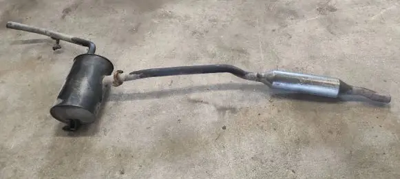 Toyota Avensis Verso Middle muffler/silencer 