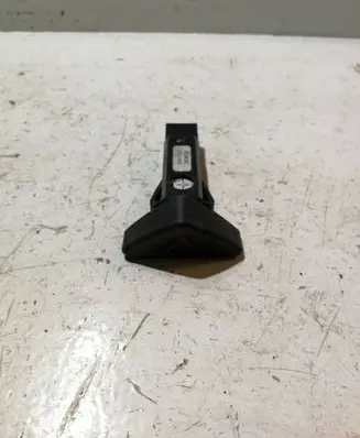 Volvo V70 Hazard light switch 9441045 04W204