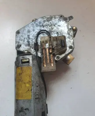 Volkswagen Transporter - Caravelle T4 Rear window wiper motor 701955713C