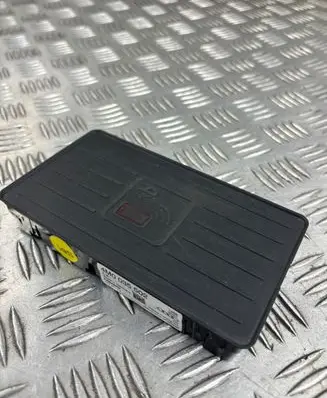 Audi Q7 4M Wireless charging module 4M0035502