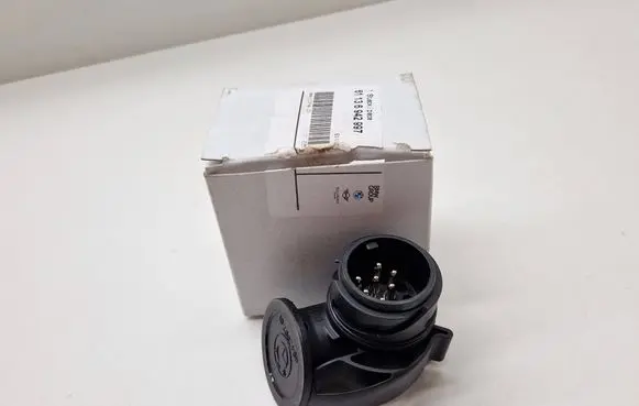 BMW 2 Active Tourer U06 Tow bar electric socket 6942997