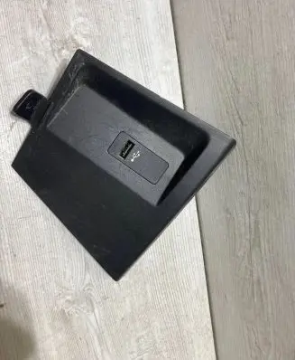BMW X1 F48 F49 USB socket connector 6820397