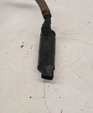 BMW 7 E65 E66 Headlight washer pump 697309702