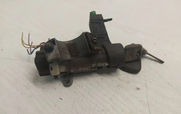 Volvo S70 V70 V70 XC Ignition lock 8626324 16184
