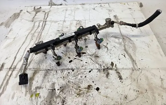 Saab 9-5 Fuel injectors set 12623358 0280157106