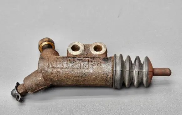KIA Venga Clutch slave cylinder 