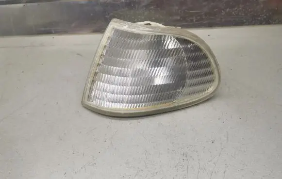 Ford Scorpio Front indicator light
