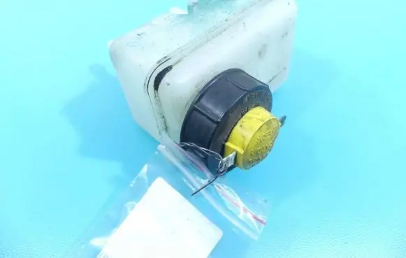 Fiat 126 Brake fluid reservoir IMPRK1148398
