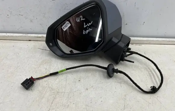 Audi Q2 - Front door electric wing mirror