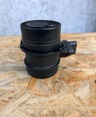 Volkswagen PASSAT B6 Mass air flow meter 074906461B