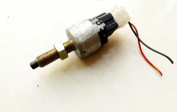 Mitsubishi Space Star Brake pedal sensor switch