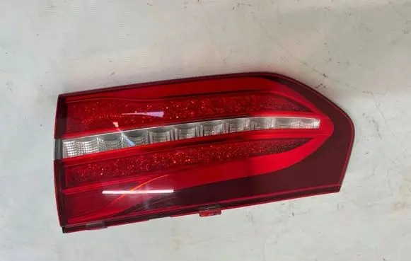 Mercedes-Benz E W213 Tailgate rear/tail lights