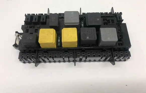 Mercedes-Benz GLE (W166 - C292) Fuse module A1669068201