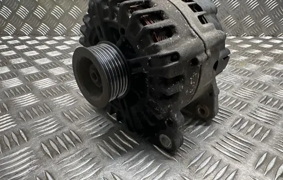 Volkswagen Touareg II Generator/alternator 059903023J