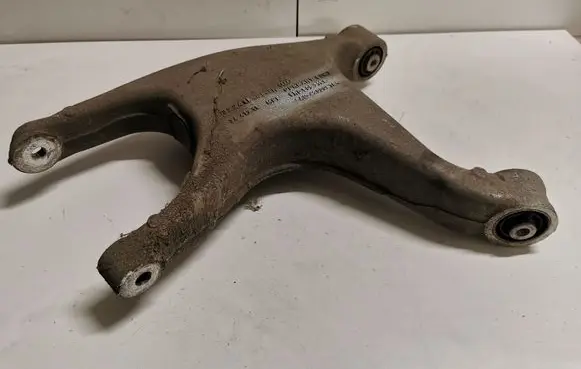 Rear upper control arm/wishbone