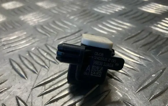 Nissan Juke I F15 Airbag deployment crash/impact sensor 988303JA0A