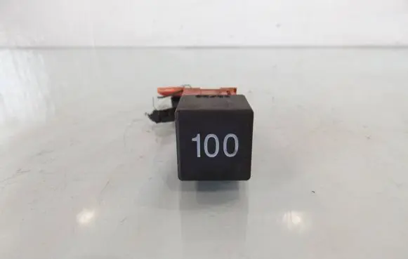Volkswagen Polo IV 9N3 Other relay 7M0951253A