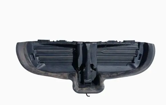 BMW 1 E82 E88 Front bumper lower grill 748506