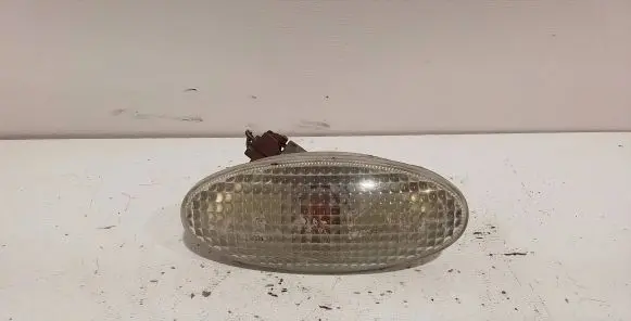 Nissan Almera Tino Front fender indicator light 236762