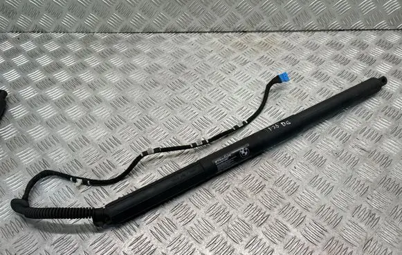 BMW X3 F25 Tailgate/trunk strut/damper 7432742