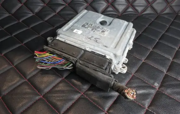 Mercedes-Benz Sprinter W906 Engine control unit/module A6461506372 2342212571016203 0281015053