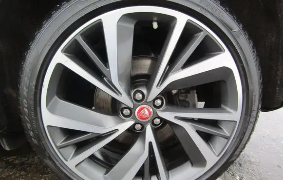 Jaguar I-Pace R12 alloy rim 