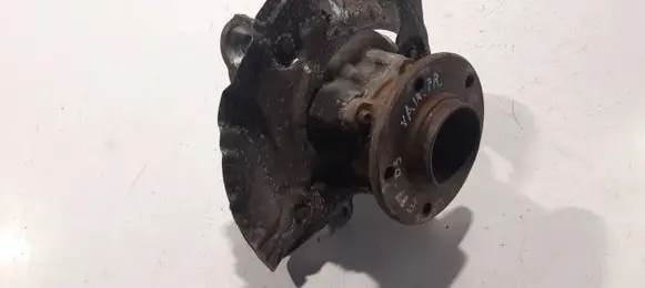 Front wheel hub