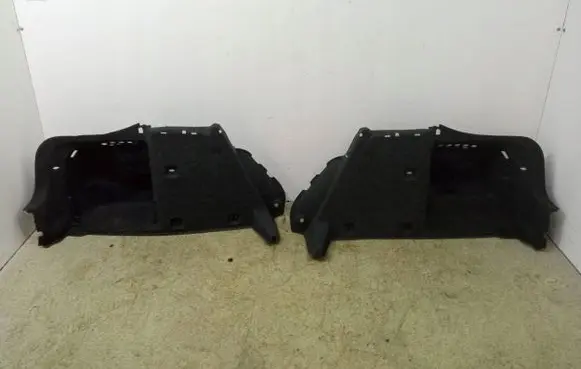Skoda Octavia Mk3 (5E) Front door card panel trim