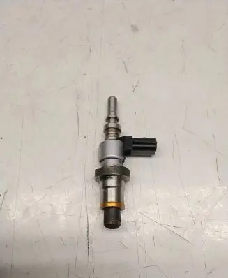 Nissan Juke I F15 Fuel injector H8200769153