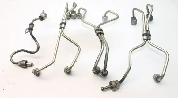 Volvo V40 Fuel line pipe