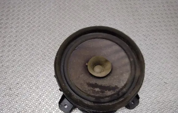 Mitsubishi Grandis Front door speaker MR9864