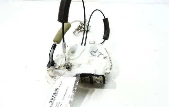 Honda CR-V Front door lock